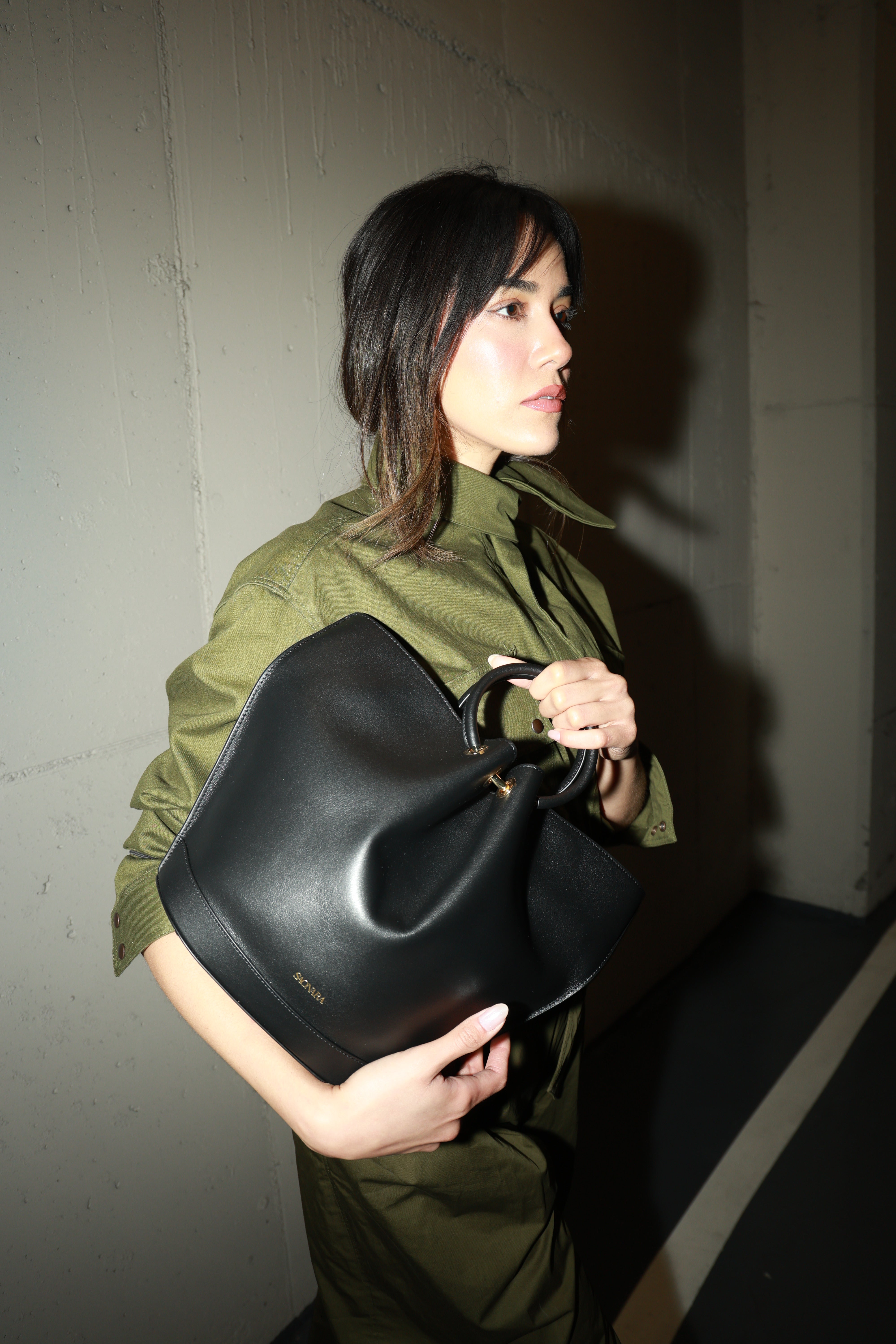 Capazo Bag Black Leather