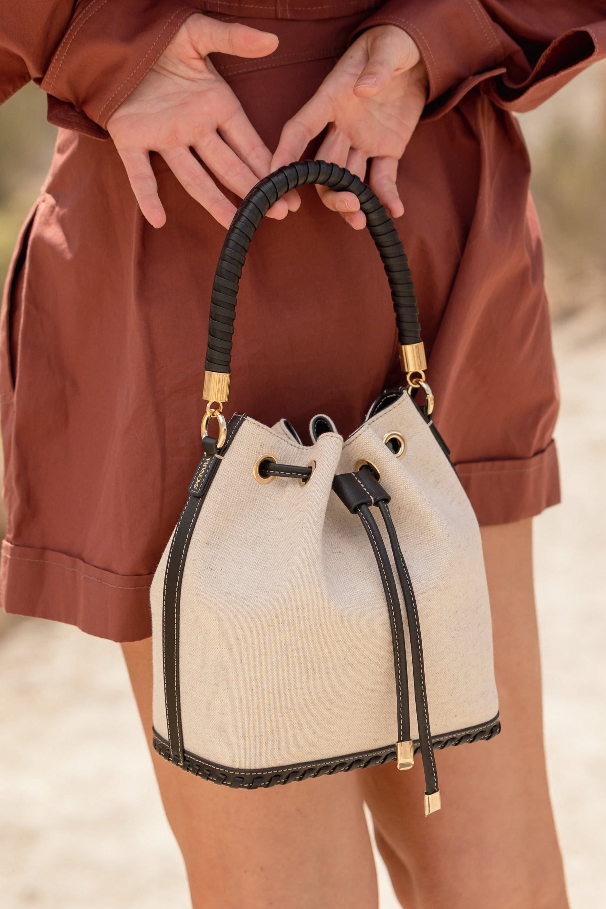Bucket Bag Linen/Black Leather