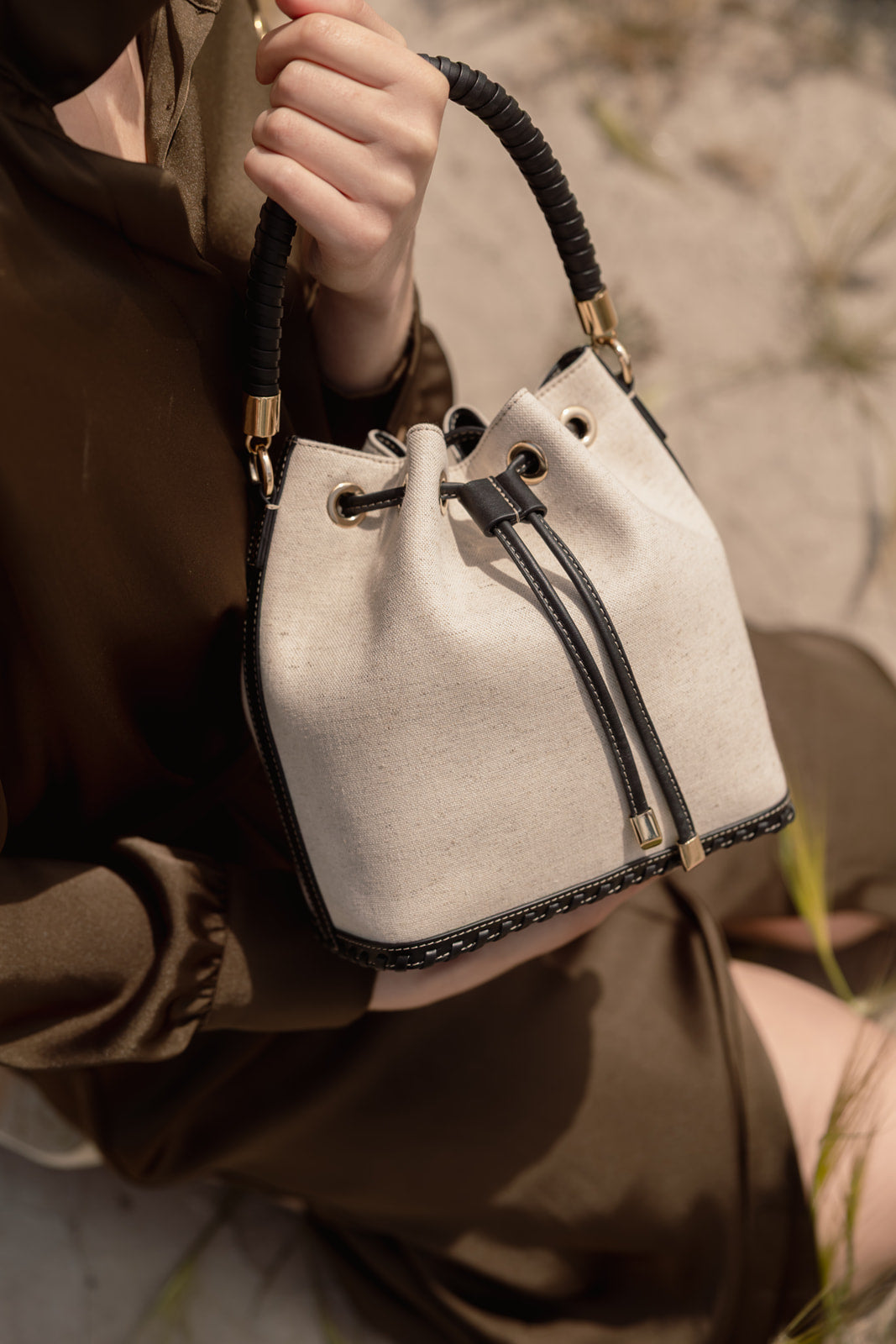 SAONARA BUCKET LINO / NEGRO PIEL