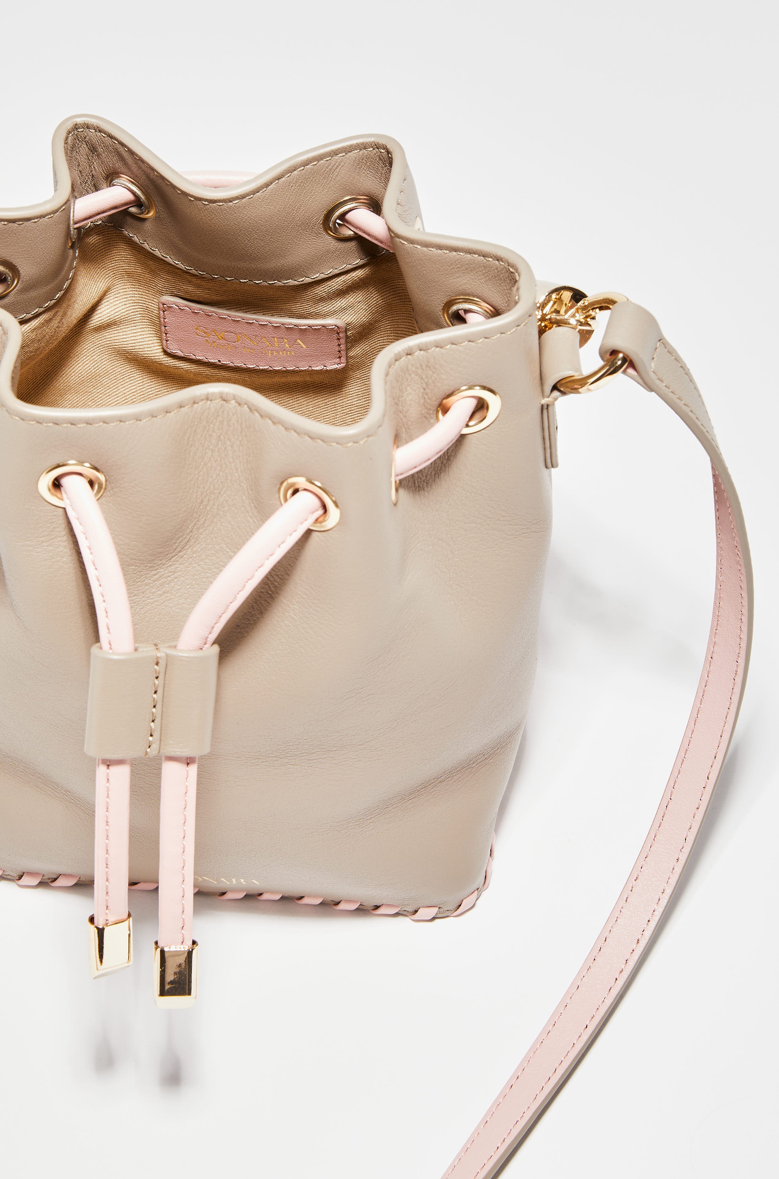 SAONARA MINI BUCKET TAUPE/PEONIA PIEL