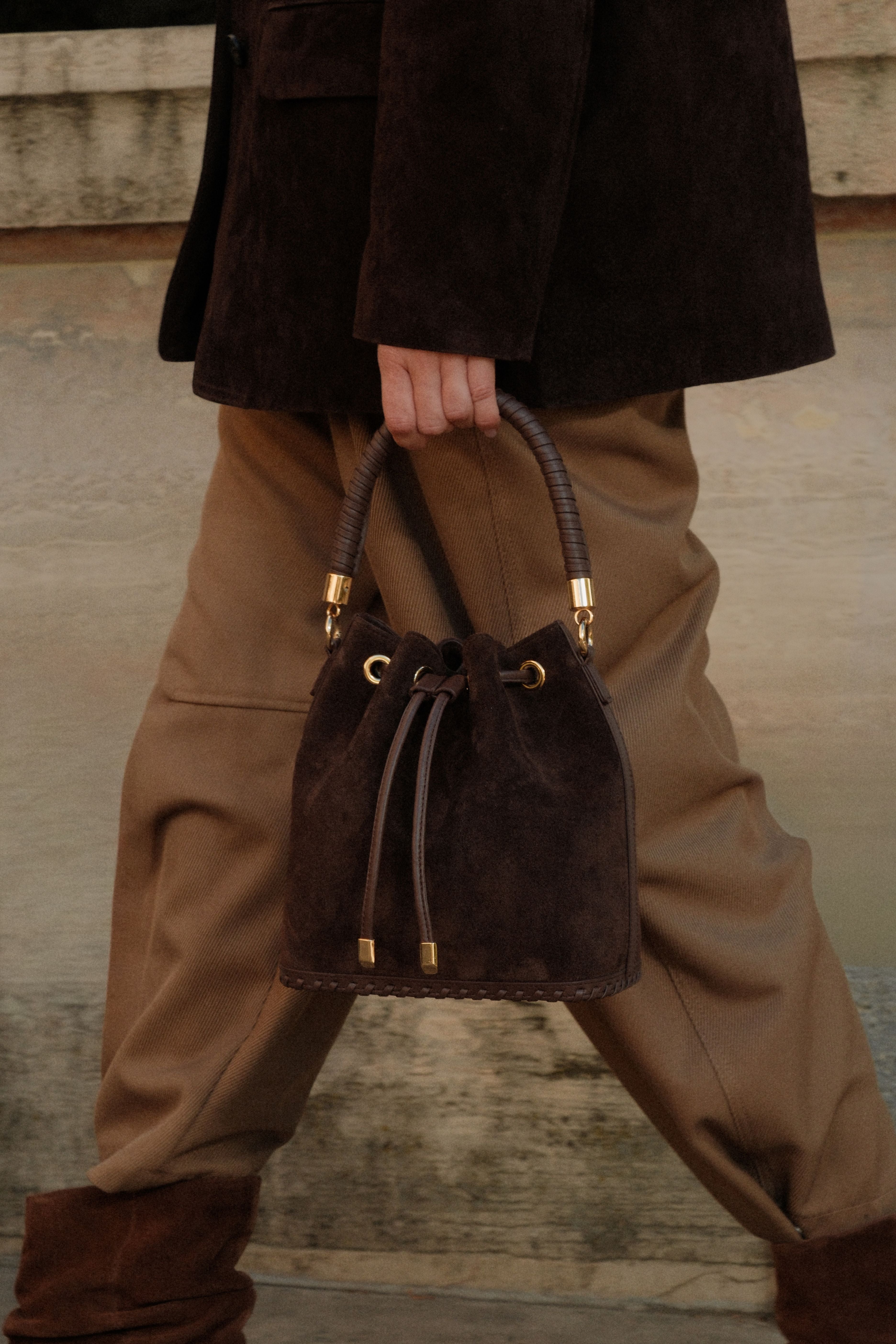 Bucket Bag Chocolat Suede (Limited Edition)